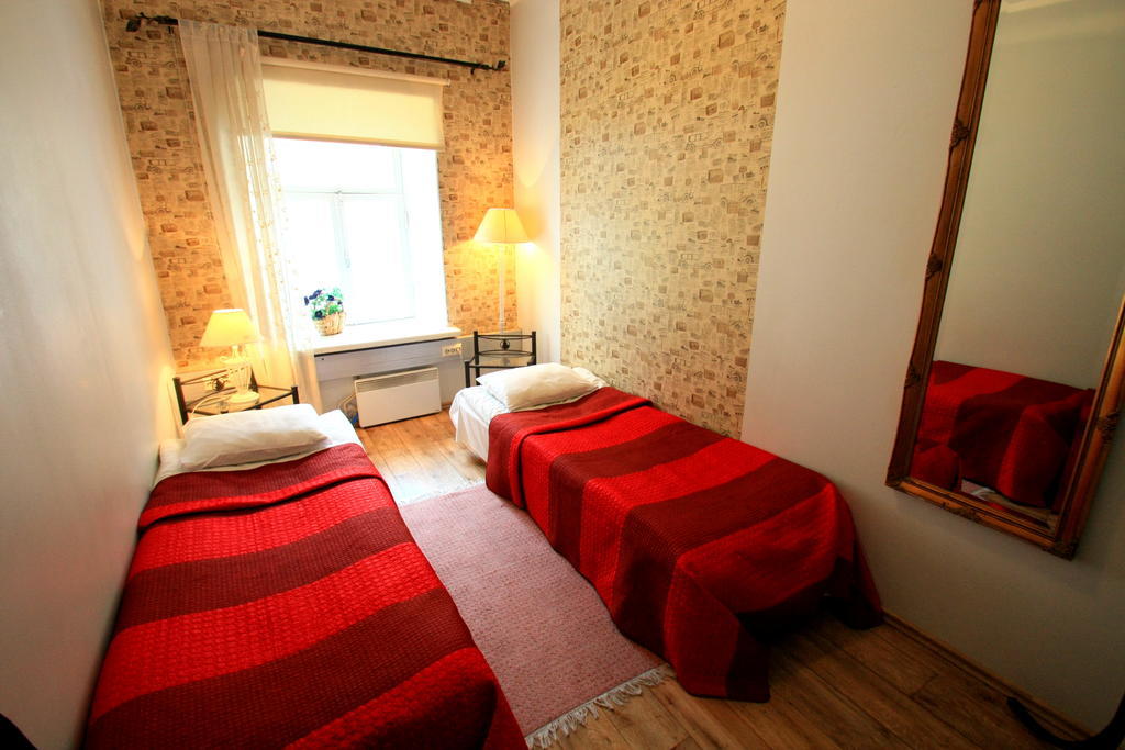 Oldhouse Hostel Tallinn Exteriör bild