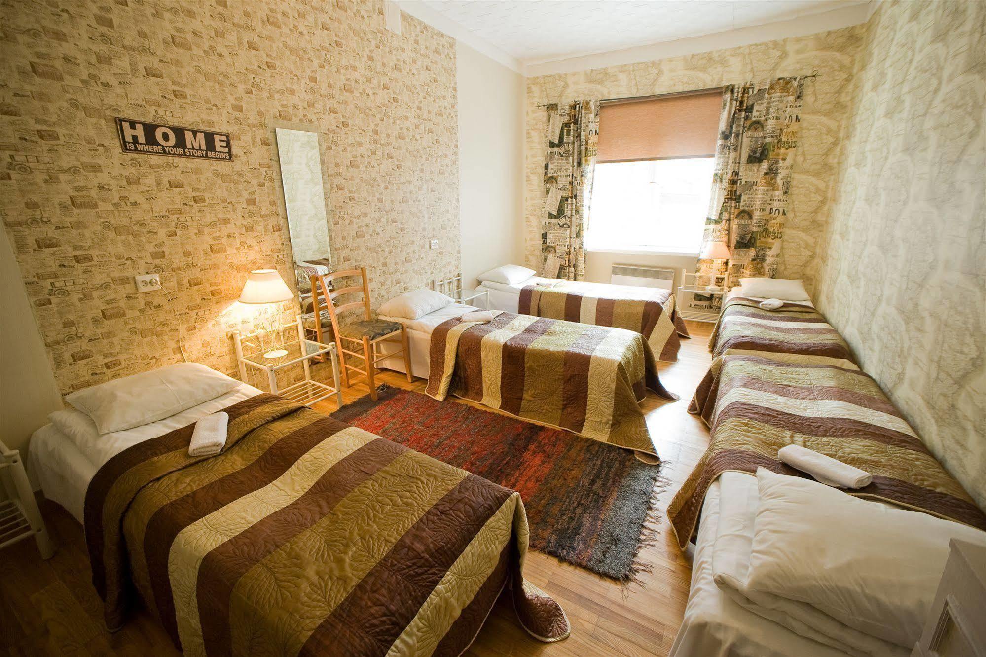 Oldhouse Hostel Tallinn Exteriör bild